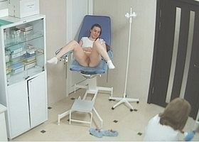 На прием к гинекологу пришла молодая девушка