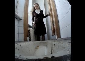 В туалете питерского универа поставили скрытую камеру